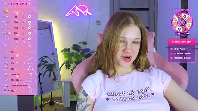 TrissMerigold9 online show from February 28, 7:57 pm