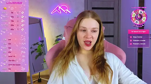 TrissMerigold9 online show from February 5, 6:48 pm