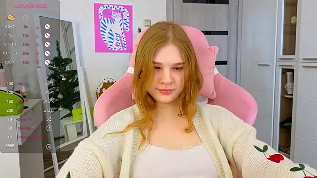 TrissMerigold9 online show from January 8, 9:04 am