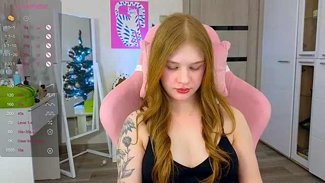 TrissMerigold9 online show from January 9, 9:22 pm