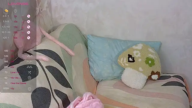 TrissMerigold9 online show from November 26, 9:31 am