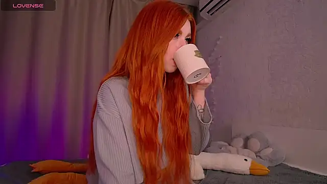 Evaa Moonn  online show from December 13, 10:41 am