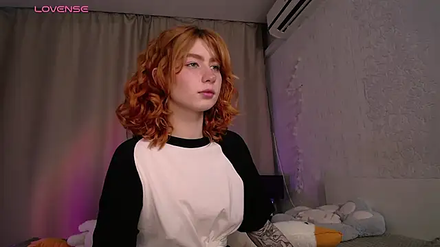 Evaa Moonn  online show from November 1, 6:51 am