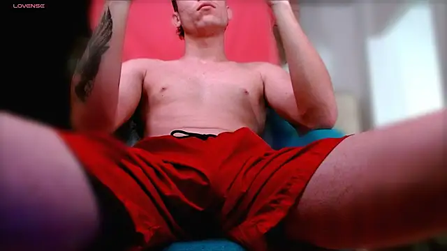 deividcloud36 online show from December 18, 9:40 pm