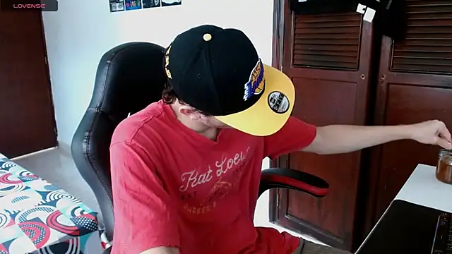deividcloud36 online show from May 8, 2:43 pm