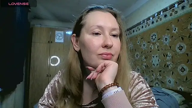 AnnaXLovers online show from May 6, 2:43 pm
