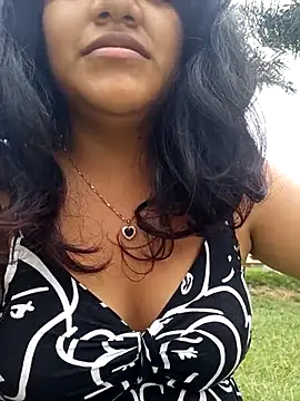 Snapshot of sivi22 chatting on February 2, 6:29 pm sivi22 online show from February 2, 6:29 pm