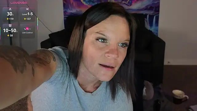 Snapshot of sexadddiction3737 chatting on November 11, 11:05 am sexadddiction3737 online show from November 11, 11:05 am