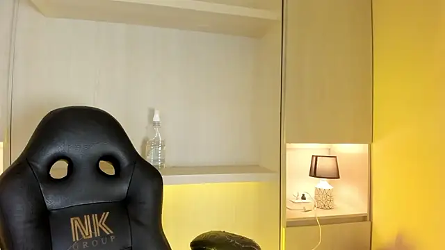 tamaraa smiith online show from November 21, 7:35 pm