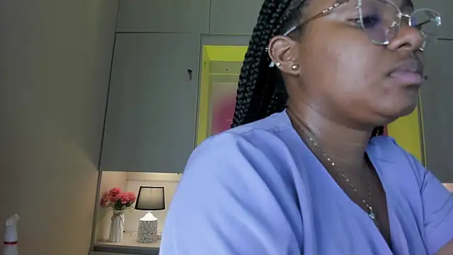 tamaraa smiith online show from March 25, 7:46 pm