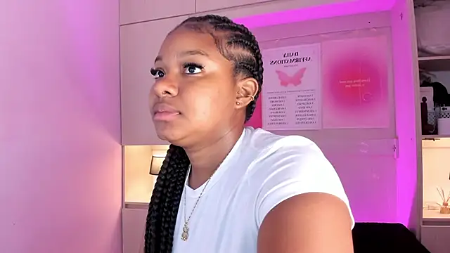 tamaraa smiith online show from September 28, 12:56 pm