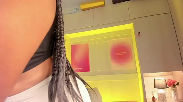 tamaraa smiith online show from May 25, 7:34 pm