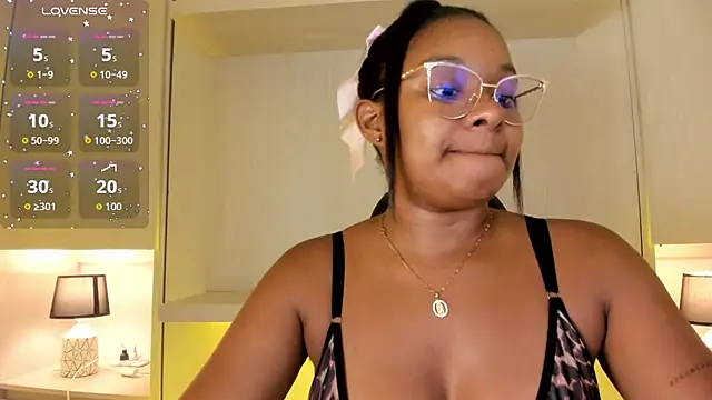 tamaraa smiith online show from November 13, 7:40 pm