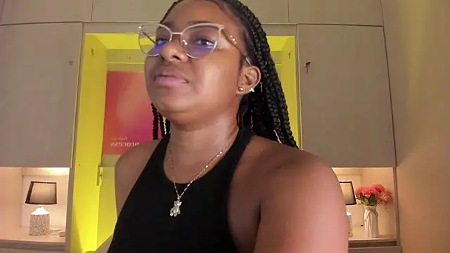 tamaraa smiith online show from April 6, 7:48 pm