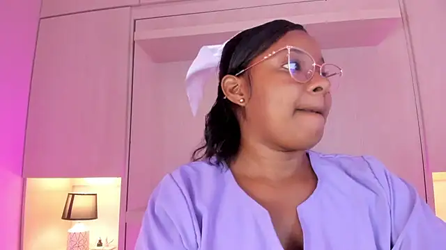 tamaraa smiith online show from November 29, 7:47 pm