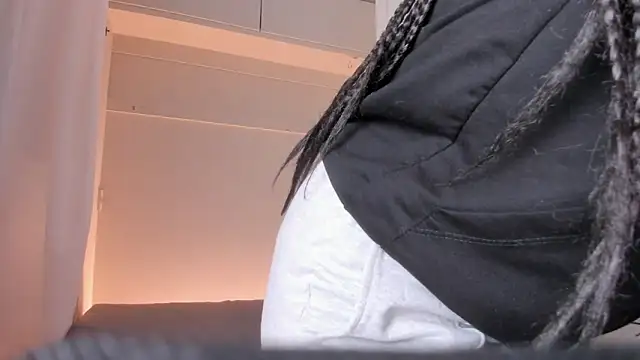 tamaraa smiith online show from March 22, 12:18 pm