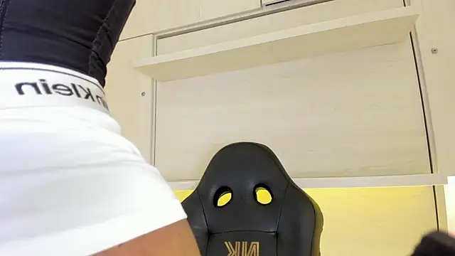 tamaraa smiith online show from October 24, 7:46 pm