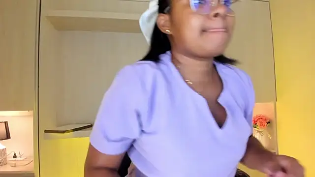 tamaraa smiith online show from November 24, 8:09 pm