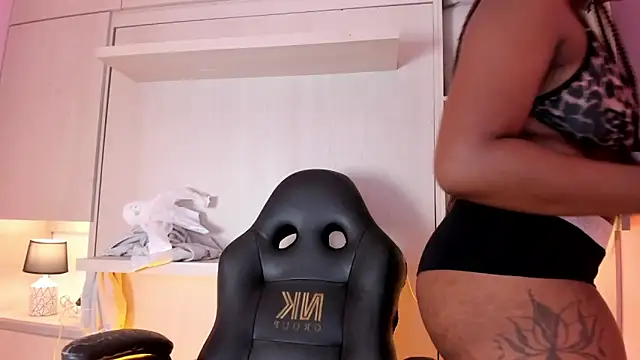 tamaraa smiith online show from September 14, 12:38 pm