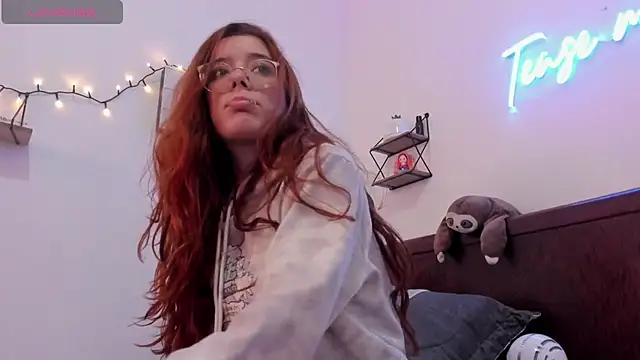 Manuela monroe online show from February 8, 1:03 am