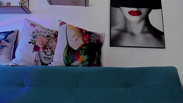 Snapshot of Manuela_monroe chatting on October 11, 9:27 pm Manuela monroe online show from October 11, 9:27 pm