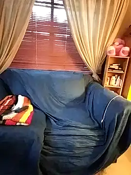 Snapshot of Bayou_Woman68 chatting on December 4, 9:03 pm Bayou Woman68 online show from December 4, 9:03 pm