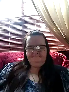 Snapshot of Bayou_Woman68 chatting on September 16, 4:52 pm Bayou Woman68 online show from September 16, 4:52 pm