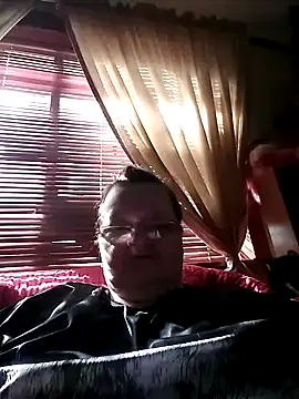 Snapshot of Bayou_Woman68 chatting on November 9, 4:00 pm Bayou Woman68 online show from November 9, 4:00 pm