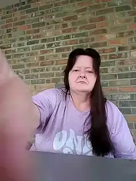 Snapshot of Bayou_Woman68 chatting on November 7, 7:07 pm Bayou Woman68 online show from November 7, 7:07 pm