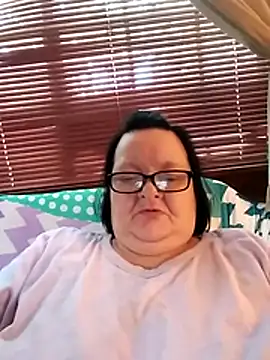 Bayou Woman68 online show from July 9, 5:45 pm