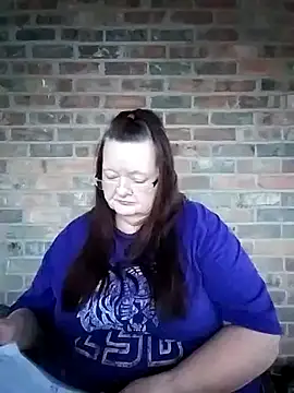 Snapshot of Bayou_Woman68 chatting on November 23, 11:04 pm Bayou Woman68 online show from November 23, 11:04 pm