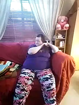 Snapshot of Bayou_Woman68 chatting on November 30, 3:57 pm Bayou Woman68 online show from November 30, 3:57 pm