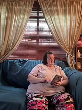 Bayou Woman68 online show from April 30, 5:53 pm