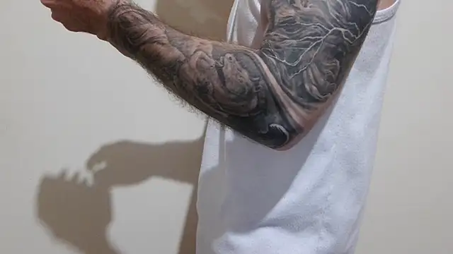 Snapshot of Kenner_fox77 chatting on March 5, 12:49 am Kenner fox77 online show from March 5, 12:49 am