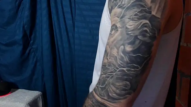 Snapshot of Kenner_fox77 chatting on December 26, 1:40 am Kenner fox77 online show from December 26, 1:40 am