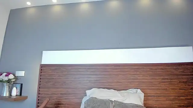 Adelehottman online show from October 18, 5:48 pm