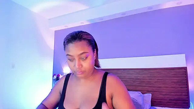 Adelehottman online show from April 13, 2:10 pm