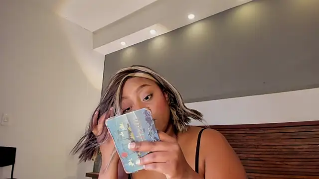 Adelehottman online show from November 13, 12:09 pm