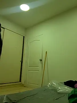 Adelehottman online show from February 19, 1:41 pm