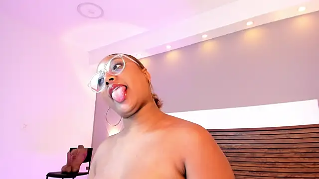 Adelehottman online show from February 16, 2:43 am