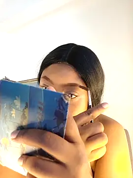 Adelehottman online show from October 9, 1:00 pm