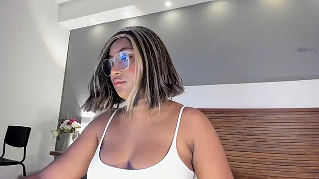 Adelehottman online show from November 19, 12:16 pm