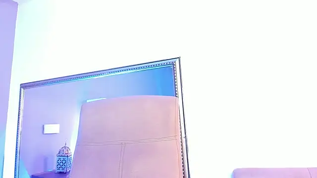 Adelehottman online show from March 28, 11:55 am