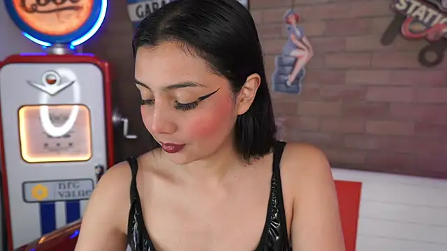 miss lizith online show from May 4, 11:24 am