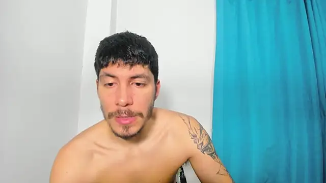 Snapshot of daniel_sexy777 chatting on February 10, 1:04 am daniel sexy777 online show from February 10, 1:04 am