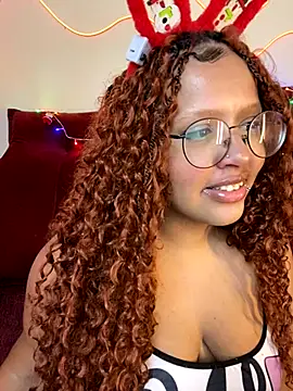 Snapshot of 99_Lilith chatting on December 3, 1:17 am 99 Lilith online show from December 3, 1:17 am