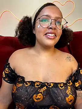 Snapshot of 99_Lilith chatting on October 30, 1:04 am 99 Lilith online show from October 30, 1:04 am