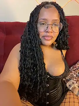 Snapshot of 99_Lilith chatting on October 22, 12:21 am 99 Lilith online show from October 22, 12:21 am