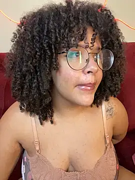 Snapshot of 99_Lilith chatting on November 7, 1:10 am 99 Lilith online show from November 7, 1:10 am