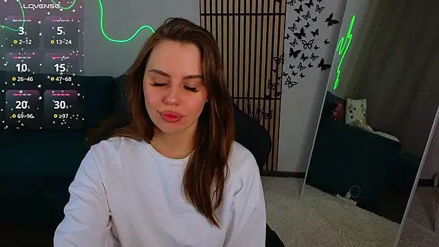 Snapshot of Aisha_Riley chatting on December 1, 4:08 pm Aisha Riley online show from December 1, 4:08 pm